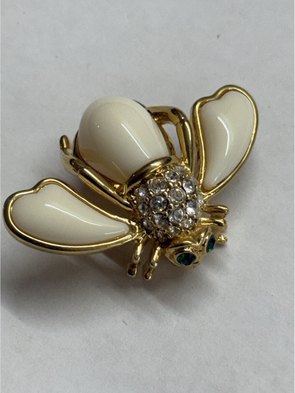 Joan Rivers Buzzing Brightly Cream Colored Bee Pin/ Brooch